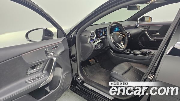 Mercedes-Benz A-Class 2022, фото 10