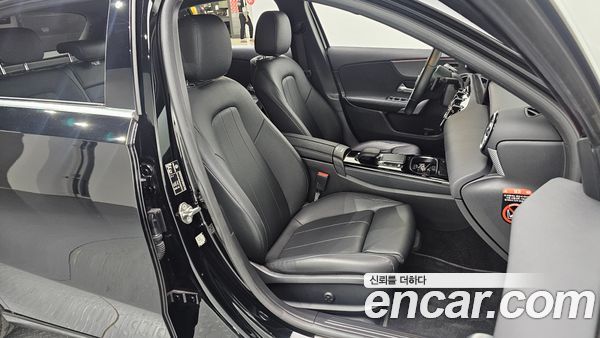 Mercedes-Benz A-Class 2022, фото 11