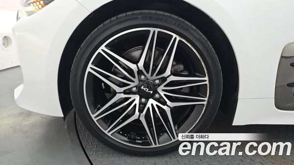 Kia Stinger 2023, фото 5