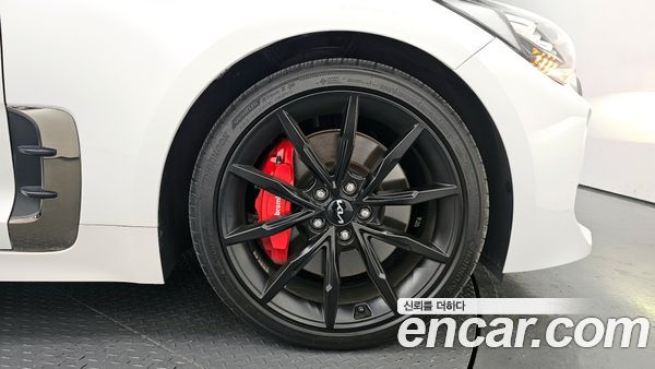 Kia Stinger 2023, фото 4