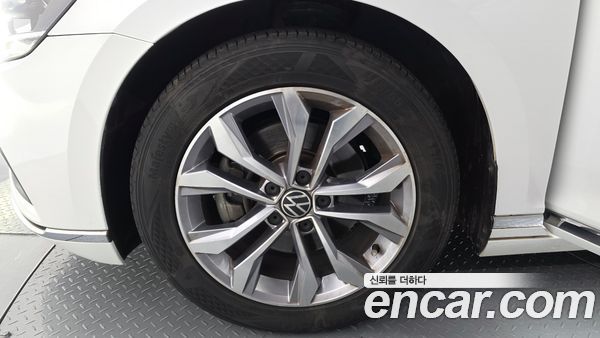 Volkswagen Passat 2022, фото 5