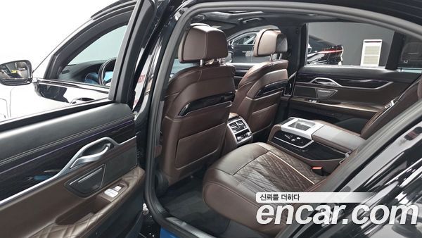 BMW 7 Series 2022, фото 12