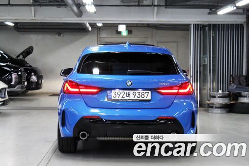 BMW 1 Series 2023, фото 5