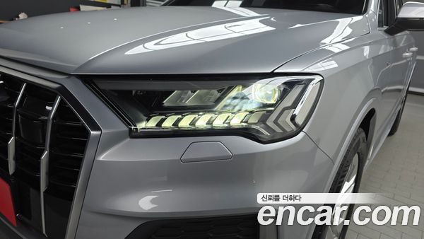 Audi Q7 2021, фото 8