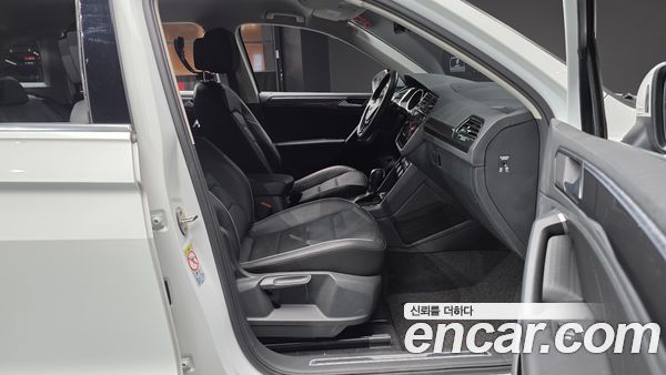 Volkswagen Tiguan 2020, фото 17