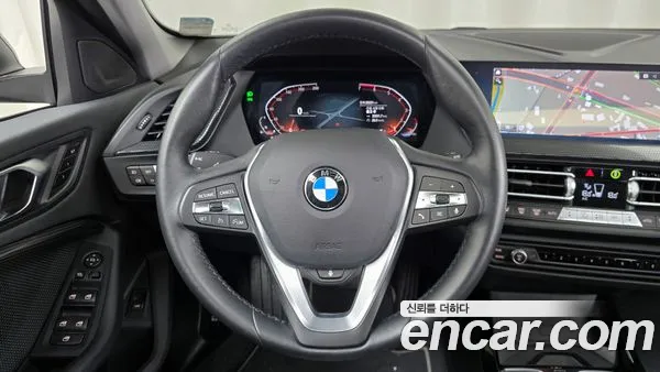 BMW 1 Series 2024, фото 13