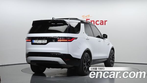Land Rover Discovery 2023, фото 2