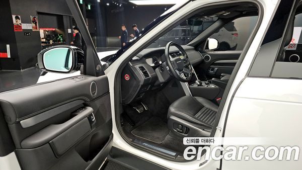 Land Rover Discovery 2023, фото 10