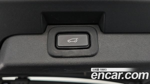 Land Rover Discovery 2023, фото 20
