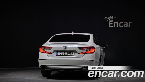 Honda Accord 2022, фото 4