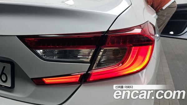 Honda Accord 2022, фото 9