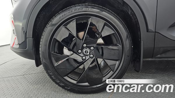 Volvo XC40 2025, фото 5