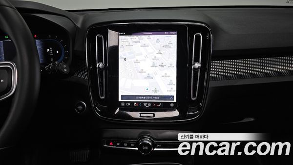 Volvo XC40 2025, фото 20