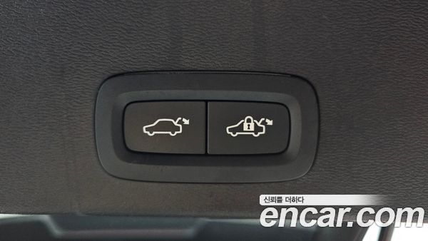 Volvo XC40 2025, фото 31