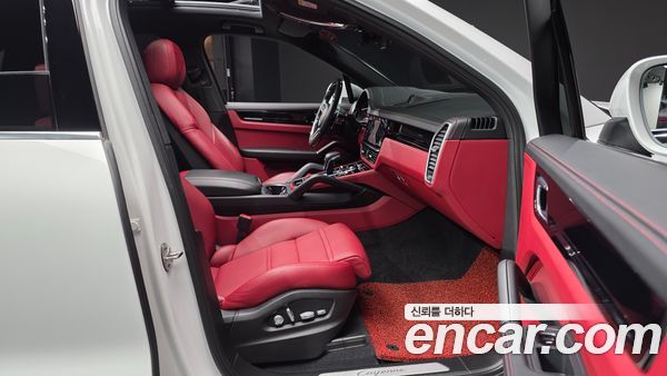 Porsche Cayenne 2021, фото 17