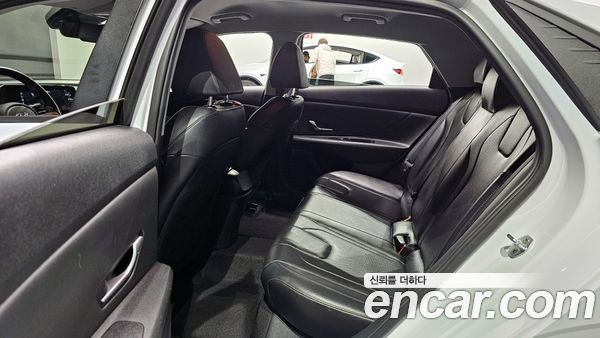 Hyundai Elantra 2021, фото 17