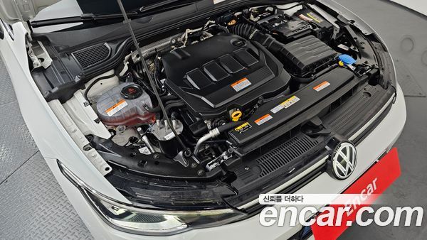 Volkswagen Golf 2025, фото 6