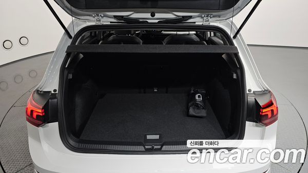 Volkswagen Golf 2025, фото 26