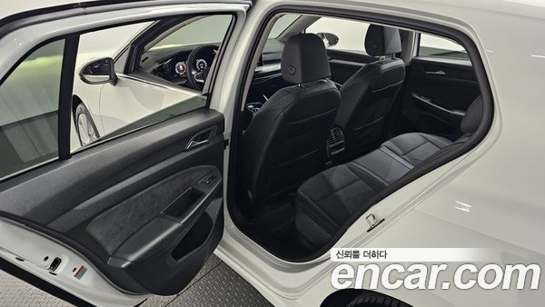Volkswagen Golf 2025, фото 29