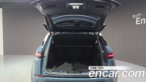 Land Rover Range Rover Evoque 2025, фото 26