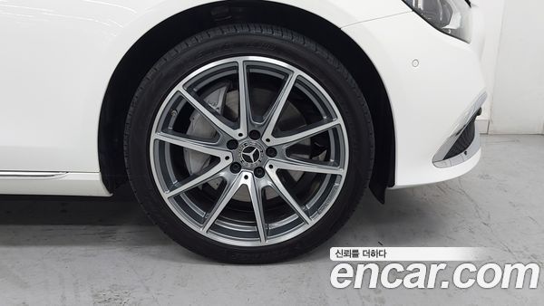 Mercedes-Benz E-Class 2022, фото 5
