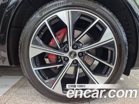 Audi SQ5 2023, фото 5