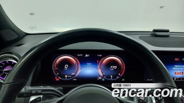 Mercedes-Benz GLB 2021, фото 8