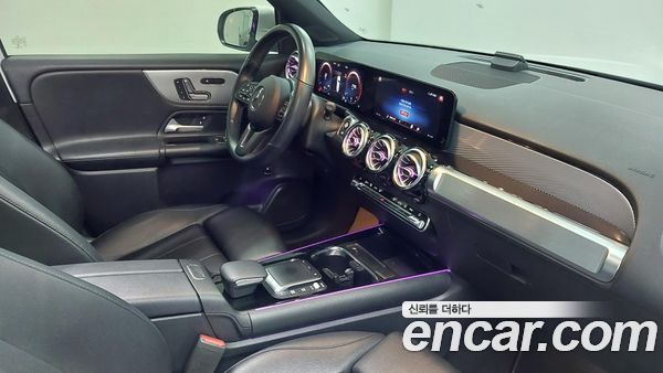 Mercedes-Benz GLB 2021, фото 9