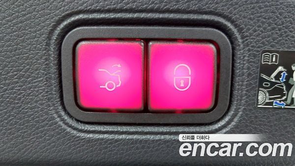 Mercedes-Benz E-Class 2023, фото 18