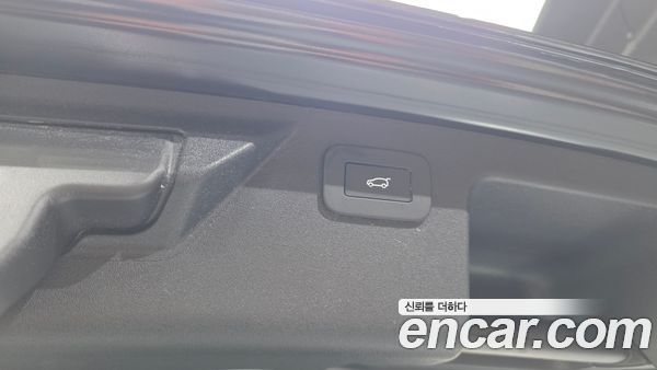 Land Rover Discovery Sport 2025, фото 20