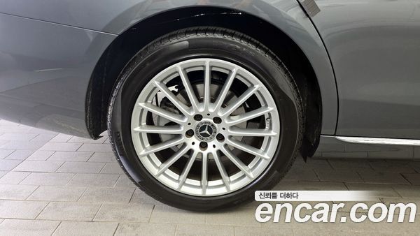 Mercedes-Benz E-Class 2021, фото 5