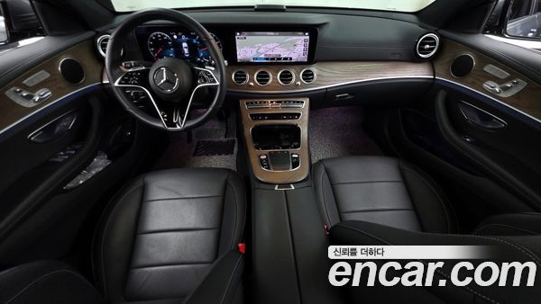 Mercedes-Benz E-Class 2021, фото 10