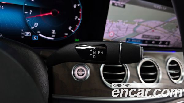 Mercedes-Benz E-Class 2021, фото 12