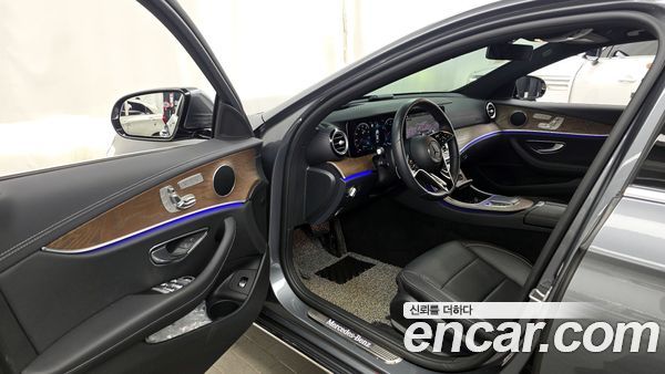 Mercedes-Benz E-Class 2021, фото 13