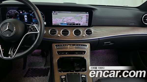 Mercedes-Benz E-Class 2021, фото 20