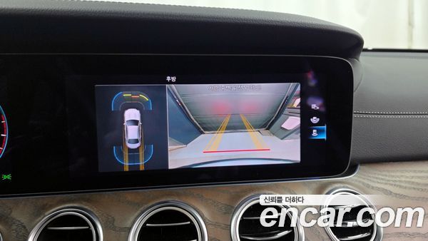 Mercedes-Benz E-Class 2021, фото 21