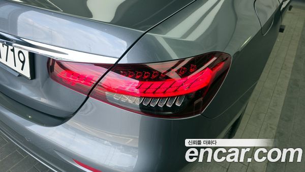 Mercedes-Benz E-Class 2021, фото 9