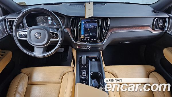 Volvo V60 2021, фото 7