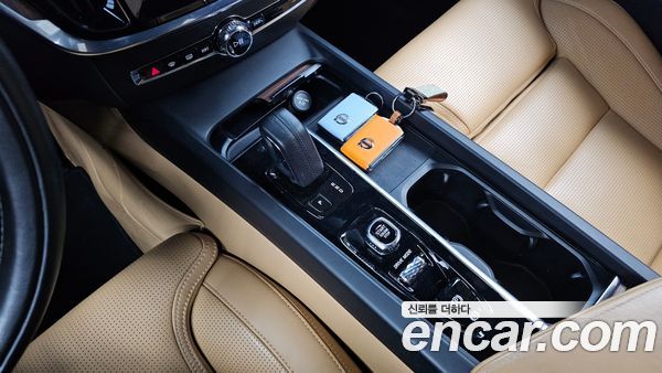 Volvo V60 2021, фото 9