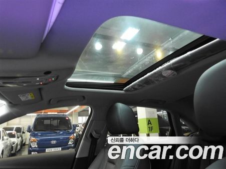 Audi A4 2023, фото 20