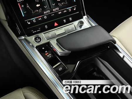 Audi Q8 e-tron 2024, фото 9