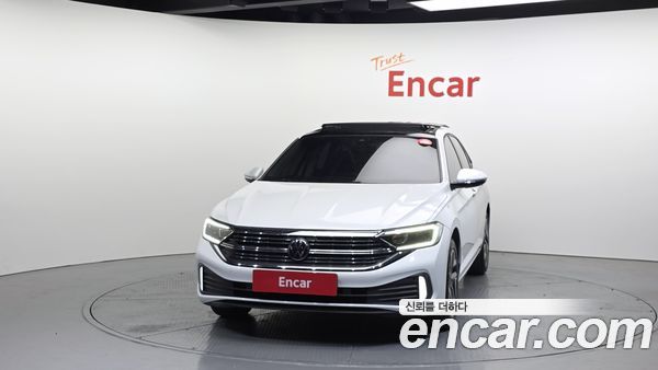 Volkswagen Jetta 2023, фото 3