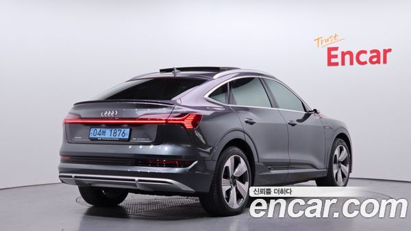 Audi e-tron 2021, фото 2