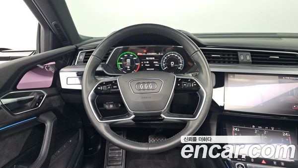 Audi e-tron 2021, фото 20