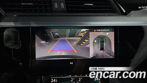 Audi e-tron 2021, фото 22