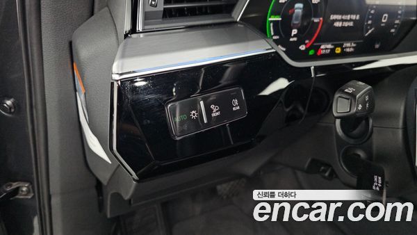 Audi e-tron 2021, фото 27
