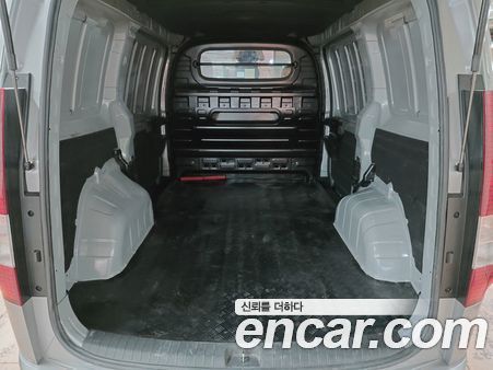 Hyundai Staria 2025, фото 7