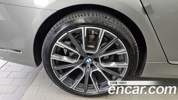 BMW 7 Series 2020, фото 5