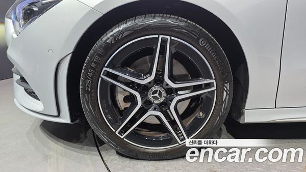 Mercedes-Benz CLA 2023, фото 5