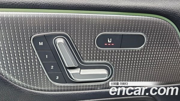 Mercedes-Benz GLB 2021, фото 28